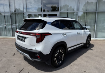 Подержанный автомобиль Kia Seltos 2024 года (5 фото)
