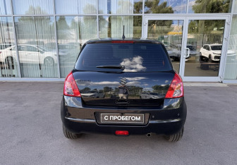 Подержанный автомобиль Suzuki Swift Hatchback 2008 года (6 фото)