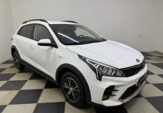 Подержанный автомобиль Kia Rio Hatchback 2021 года (3 фото)