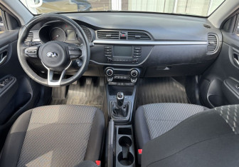 Подержанный автомобиль Kia Rio Hatchback 2019 года (9 фото)