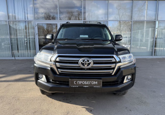 Подержанный автомобиль Toyota Land Cruiser Suv 2020 года (2 фото)