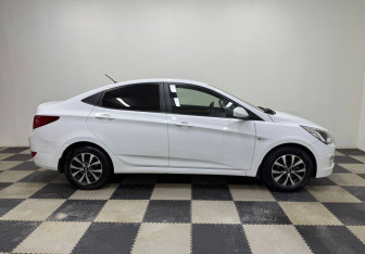 Подержанный автомобиль Hyundai Solaris Sedan 2014 года (4 фото)