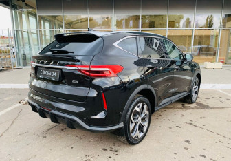 Подержанный автомобиль Haval F7 2022 года (5 фото)