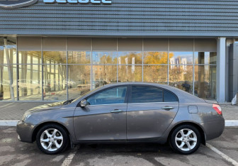 Подержанный автомобиль Geely Emgrand EC7 Sedan 2014 года (8 фото)