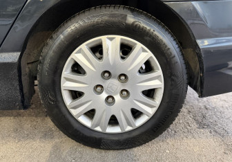 Подержанный автомобиль Honda Civic Sedan 2007 года (13 фото)