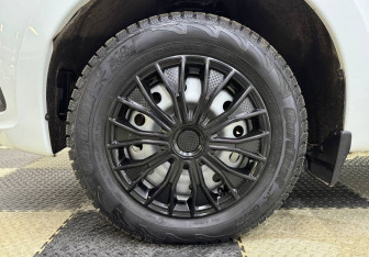 Подержанный автомобиль LADA (ВАЗ) Granta Liftback 2024 года (12 фото)