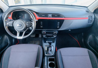 Подержанный автомобиль Kia Rio Sedan 2021 года (9 фото)