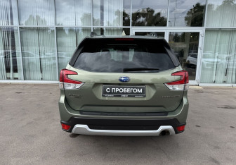 Подержанный автомобиль Subaru Forester Suv 2020 года (6 фото)
