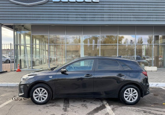 Подержанный автомобиль Kia Ceed Hatchback 2019 года (8 фото)