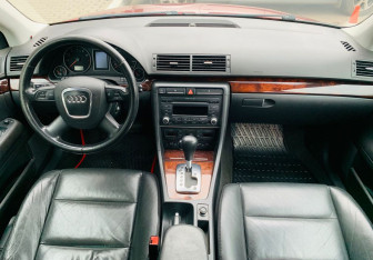 Подержанный автомобиль Audi A4 Sedan 2007 года (10 фото)