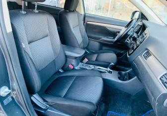 Подержанный автомобиль Mitsubishi Outlander 2013 года (9 фото)