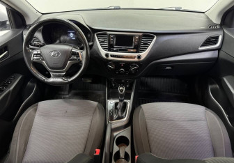 Подержанный автомобиль Hyundai Solaris Sedan 2017 года (10 фото)
