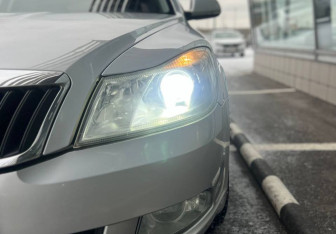 Подержанный автомобиль Skoda Octavia Liftback 2011 года (14 фото)