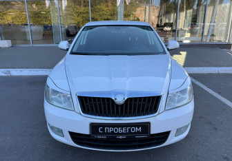 Подержанный автомобиль Skoda Octavia Wagon 2010 года (2 фото)