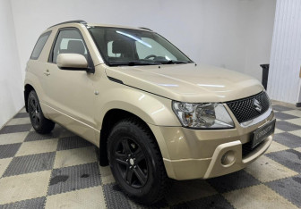 Подержанный автомобиль Suzuki Grand Vitara 2006 года (3 фото)