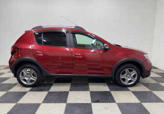 Подержанный автомобиль Renault Sandero 2021 года (4 фото)