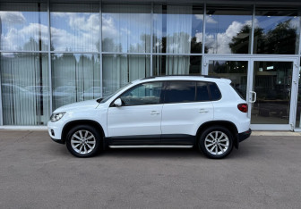 Подержанный автомобиль Volkswagen Tiguan 2014 года (8 фото)