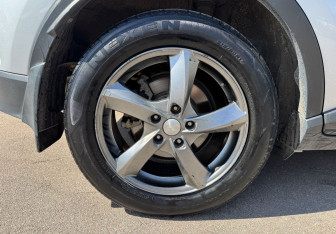 Подержанный автомобиль Toyota C-HR 2018 года (12 фото)