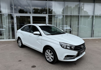Подержанный автомобиль LADA (ВАЗ) Vesta Sedan 2020 года (3 фото)