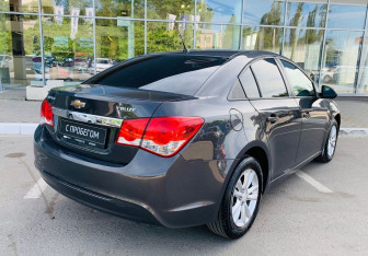 Подержанный автомобиль Chevrolet Cruze Sedan 2013 года (5 фото)