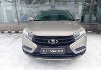 Подержанный автомобиль LADA (ВАЗ) XRAY 2018 года (2 фото)