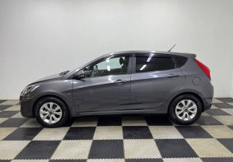 Подержанный автомобиль Hyundai Solaris Hatchback 2012 года (8 фото)