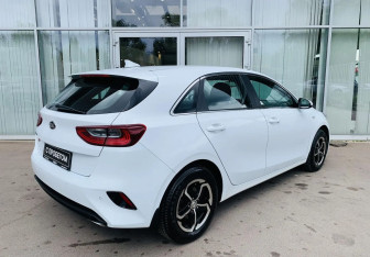 Подержанный автомобиль Kia Ceed Hatchback 2018 года (5 фото)