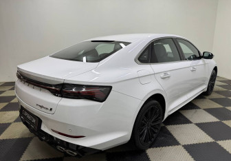 Новый Geely Preface 2024 (5 фото)