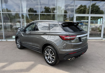 Подержанный автомобиль Geely Coolray 2023 года (7 фото)