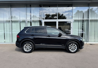 Подержанный автомобиль Volkswagen Tiguan 2017 года (4 фото)