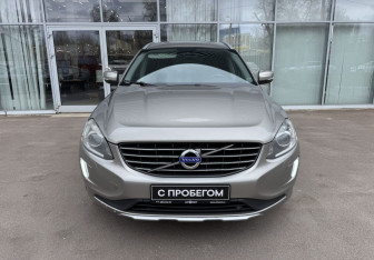 Подержанный автомобиль Volvo XC60 2016 года (2 фото)
