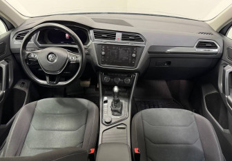 Подержанный автомобиль Volkswagen Tiguan 2017 года (10 фото)