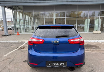 Подержанный автомобиль Kia Rio Hatchback 2013 года (6 фото)