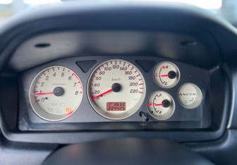 Подержанный автомобиль Mitsubishi Lancer Sedan 2006 года (12 фото)