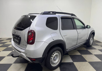 Подержанный автомобиль Renault Duster 2020 года (5 фото)