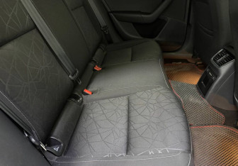 Подержанный автомобиль Skoda Octavia Liftback 2019 года (10 фото)