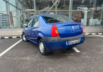 Подержанный автомобиль Renault Logan Sedan 2008 года (5 фото)