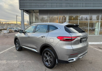 Подержанный автомобиль Haval F7 2022 года (7 фото)