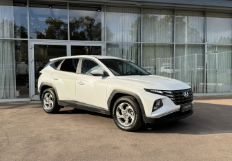 Подержанный автомобиль Hyundai Tucson 2021 года (3 фото)