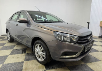 Подержанный автомобиль LADA (ВАЗ) Vesta Sedan 2019 года (3 фото)