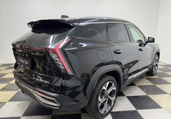 Подержанный автомобиль Geely Atlas 2024 года (5 фото)