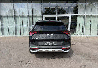 Подержанный автомобиль Kia Sportage 2023 года (6 фото)
