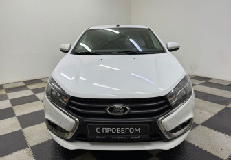 Подержанный автомобиль LADA (ВАЗ) Vesta Sedan 2017 года (2 фото)