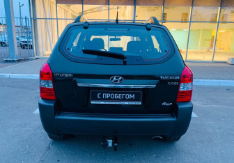 Подержанный автомобиль Hyundai Tucson 2008 года (6 фото)