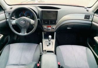 Подержанный автомобиль Subaru Forester Suv 2008 года (10 фото)