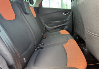 Подержанный автомобиль Renault Kaptur 2016 года (14 фото)