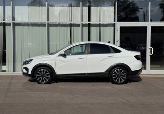 Подержанный автомобиль LADA (ВАЗ) Vesta Sedan 2023 года (8 фото)