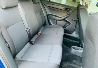 Подержанный автомобиль Skoda Rapid Liftback 2016 года (11 фото)