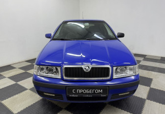 Подержанный автомобиль Skoda Octavia Liftback 2006 года (2 фото)