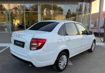 Подержанный автомобиль LADA (ВАЗ) Granta Sedan 2019 года (5 фото)